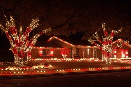 Christmas & Holiday Lighting Thumbnail